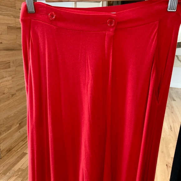 BCBG Generation black/red small tulip skirts - Picture 2 of 5